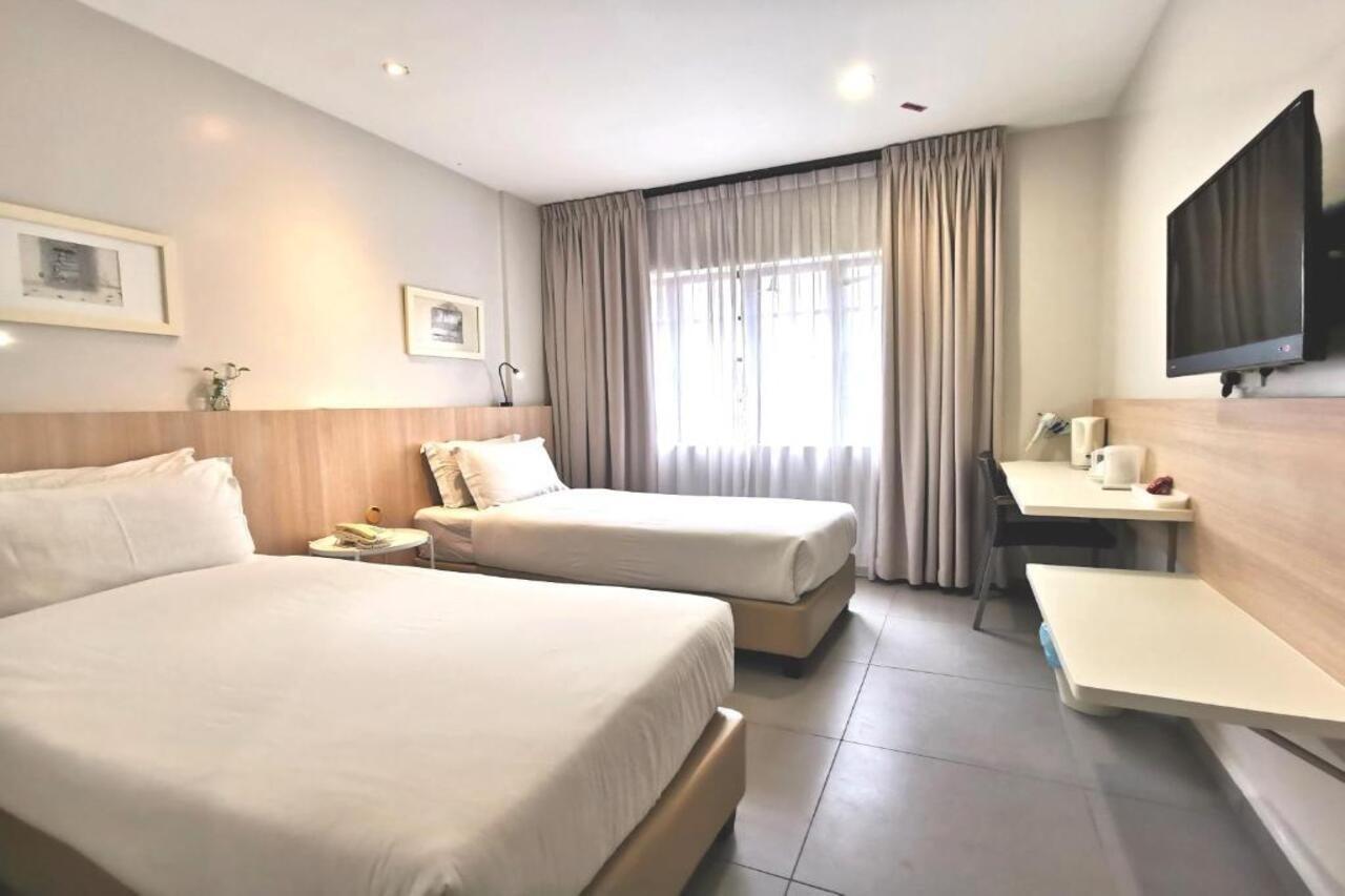 Country Inn Kulai Bagian luar foto