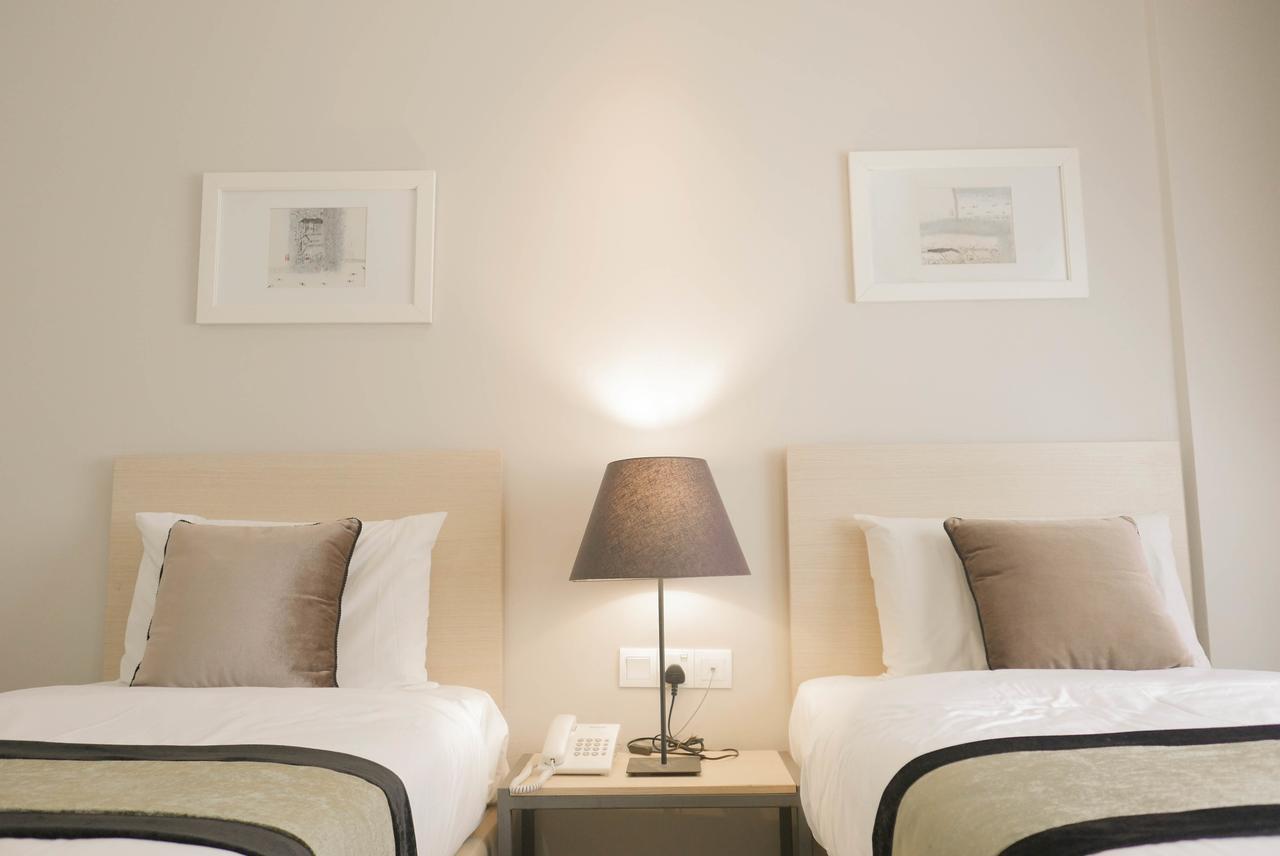 Country Inn Kulai Bagian luar foto