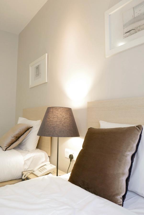 Country Inn Kulai Bagian luar foto