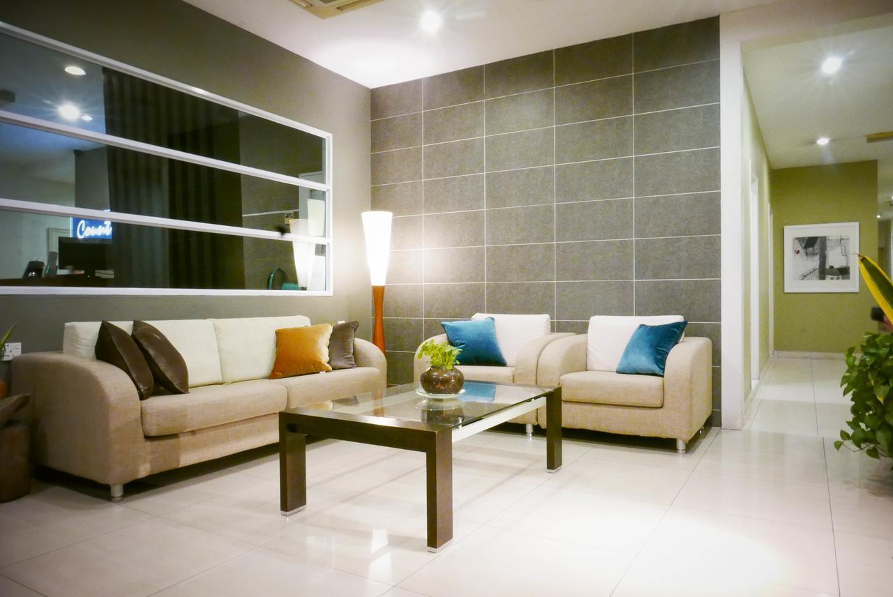 Country Inn Kulai Bagian luar foto