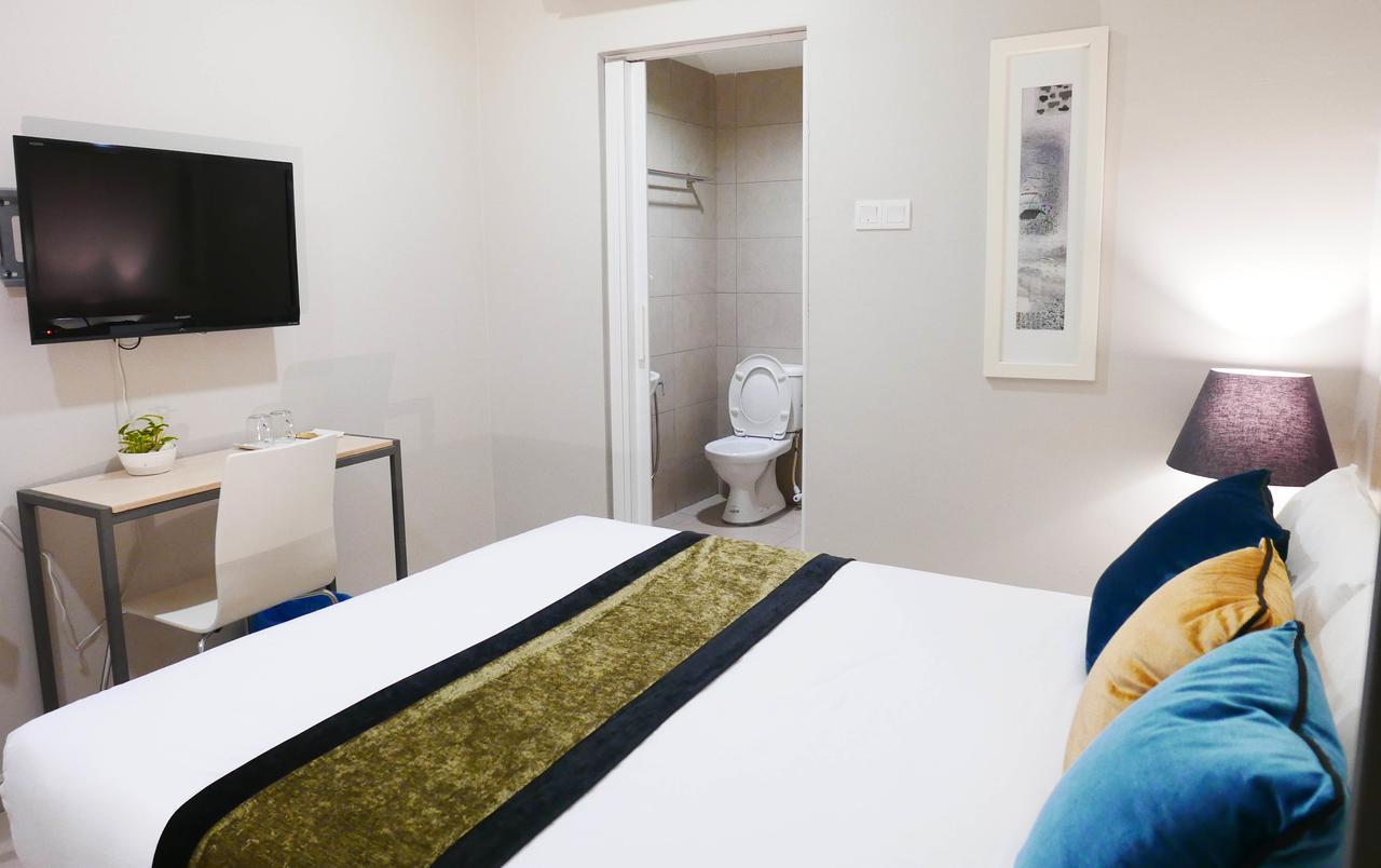 Country Inn Kulai Bagian luar foto